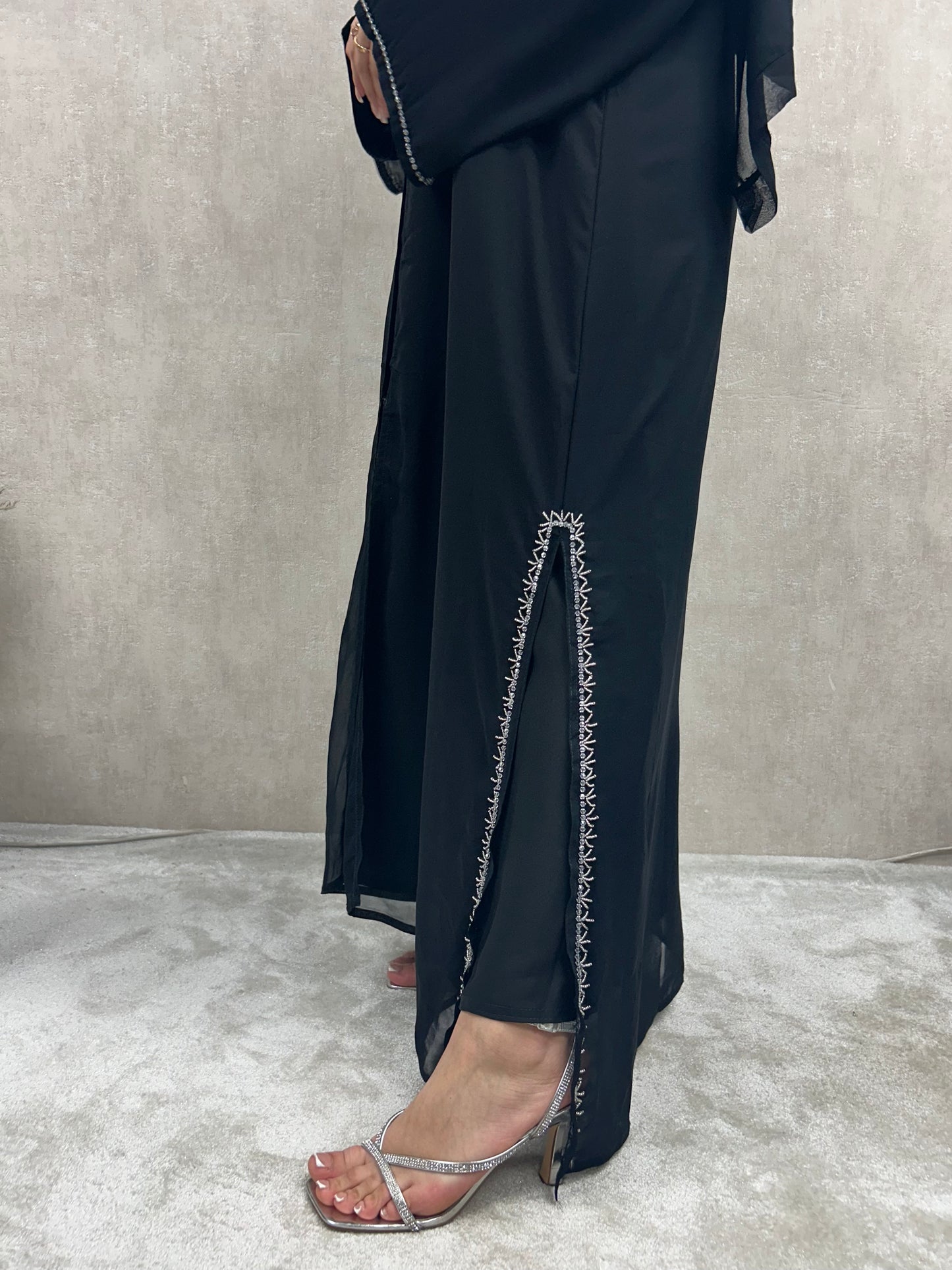 Chiffon embroidered side split abaya - 4 piece